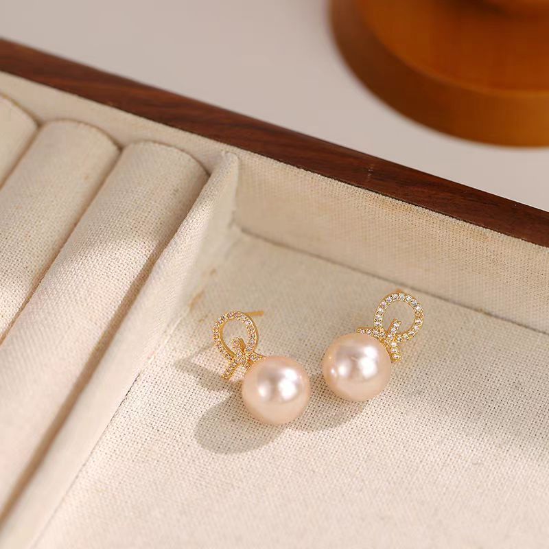 Micro Inlaid Zircon Plated 18K Elegant Sweet Pearl