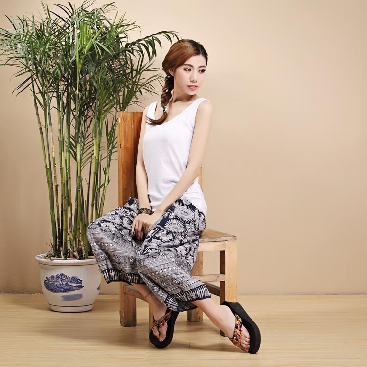 Ethnic Print Women's Pants Linen Cloth Mixed Batch New National Style Bloomers Blue And White Pattern Cropped Library